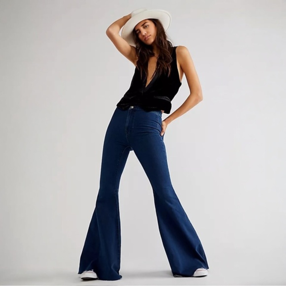 FREE PEOPLE BELL BOTTOM WIDE LEG FLARE BOHOCORE JEANS SZ 29